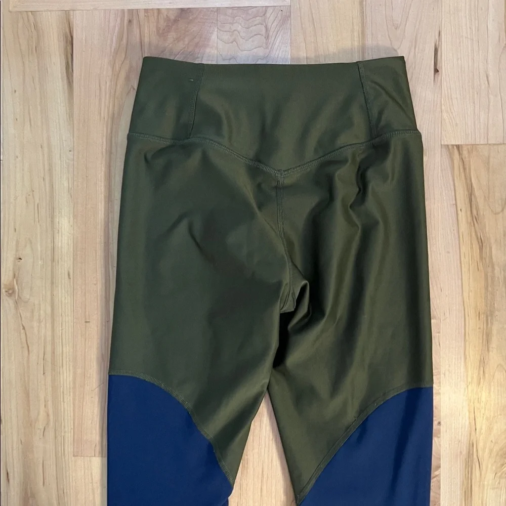 Nike Dri Fit Women's Olive, Navy, and Gray Leggings Size XS
